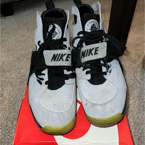 Air Trainer Huarache PRM QS size mens 14